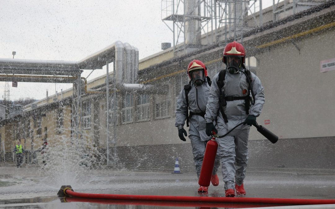 Penyemprotan Disinfektan di Perbukitan